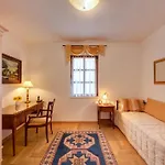 Vulin 4* Pula
