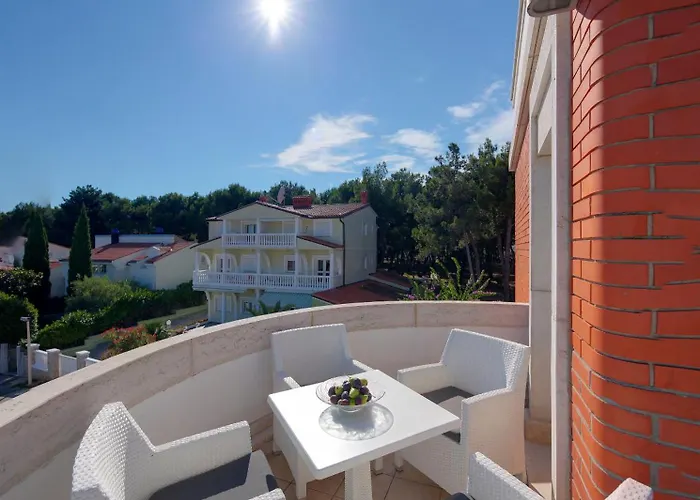 Πανσιόν Vulin Πούλα