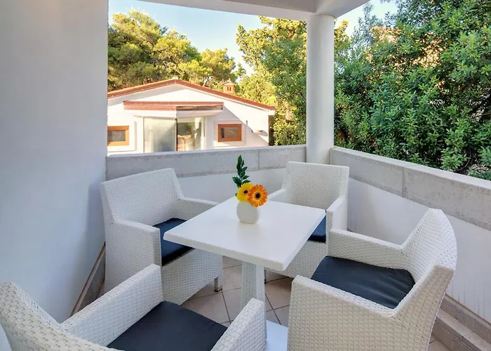 Vulin Πανσιόν Πούλα