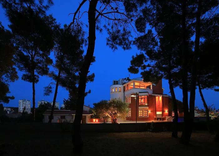 Vulin Πανσιόν 4*